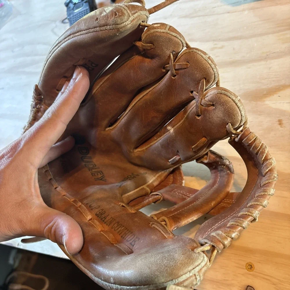 Dudley D-1000 Pro Model Baseball Softball Leather Glove Left Hand Throw